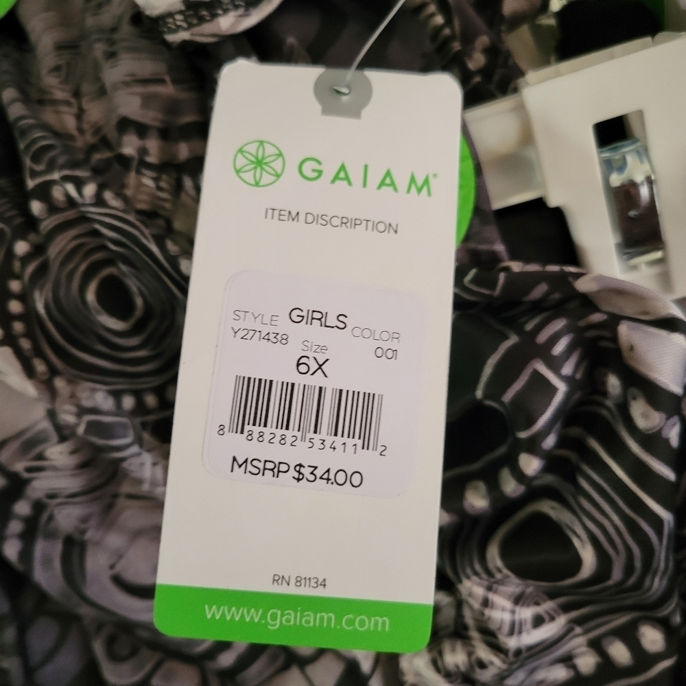 GAIAM Girls Yoga Outfit 2 piece Set - Picture 6 of 6